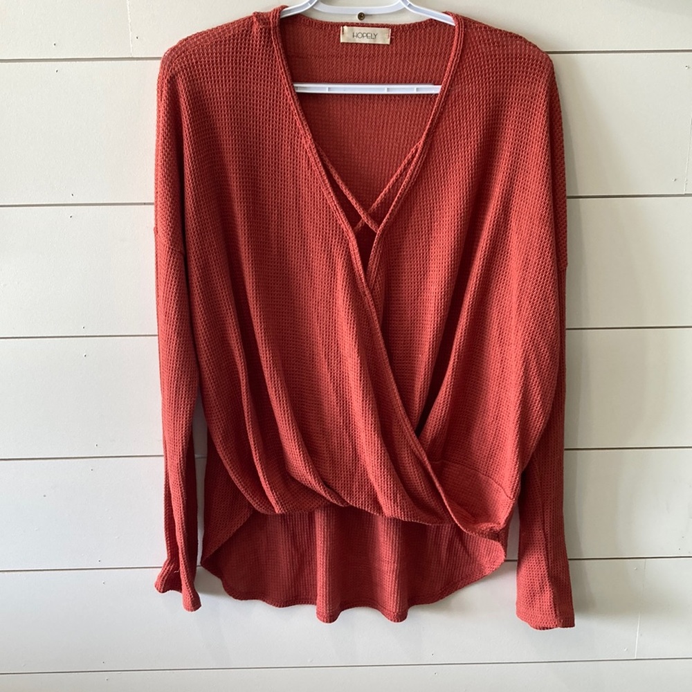 HOPELY. Long sleeve shirt.